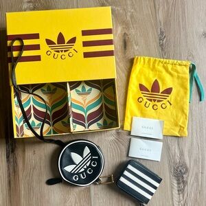 GUCCI x Adidas Leather Trefoil black and white Pouch and Card Wallet unisex
